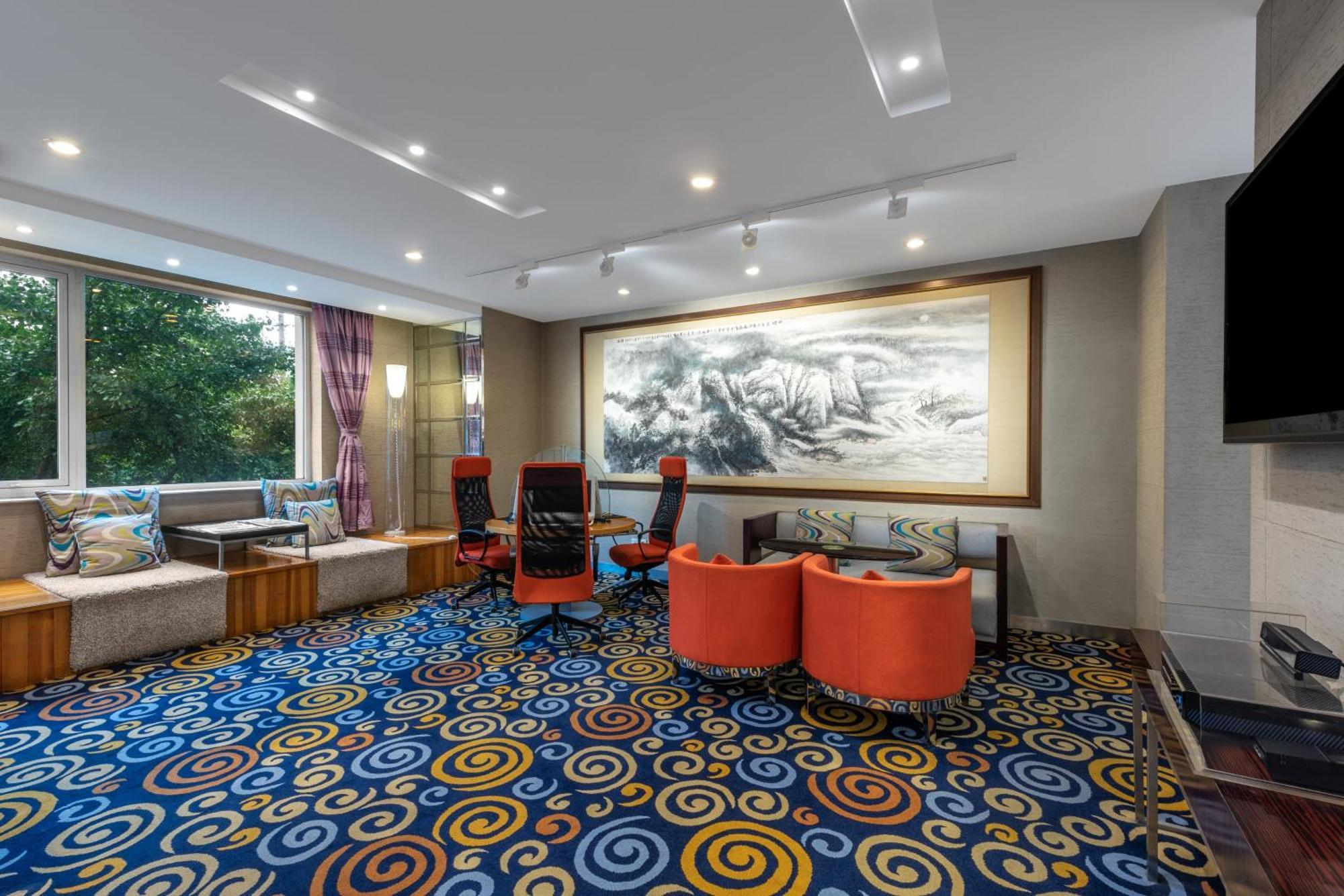 Express Shangdi By Ihg L Next To Yuanmingyuan Park & Subway & Qinghe Railway Station & Sport L Taxi 15 Minutes To Summer Palace & & Tsinghua L 20 Minutes To Badaling Great By Ra 4* Peking (Beijing)