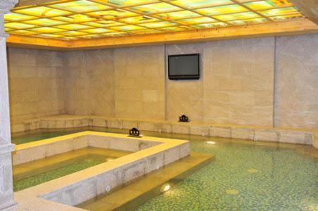 Express Shangdi By Ihg L Next To Yuanmingyuan Park & Subway & Qinghe Railway Station & Sport L Taxi 15 Minutes To Summer Palace & & Tsinghua L 20 Minutes To Badaling Great By Ra 4* Peking (Beijing)