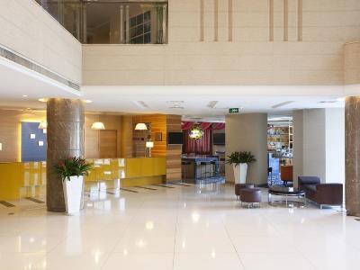 Express Shangdi By Ihg L Next To Yuanmingyuan Park & Subway & Qinghe Railway Station & Sport L Taxi 15 Minutes To Summer Palace & & Tsinghua L 20 Minutes To Badaling Great By Ra 4* Peking (Beijing)