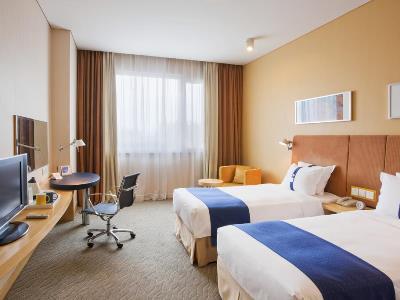 Express Shangdi By Ihg L Next To Yuanmingyuan Park & Subway & Qinghe Railway Station & Sport L Taxi 15 Minutes To Summer Palace & & Tsinghua L 20 Minutes To Badaling Great By Ra Peking (Beijing)